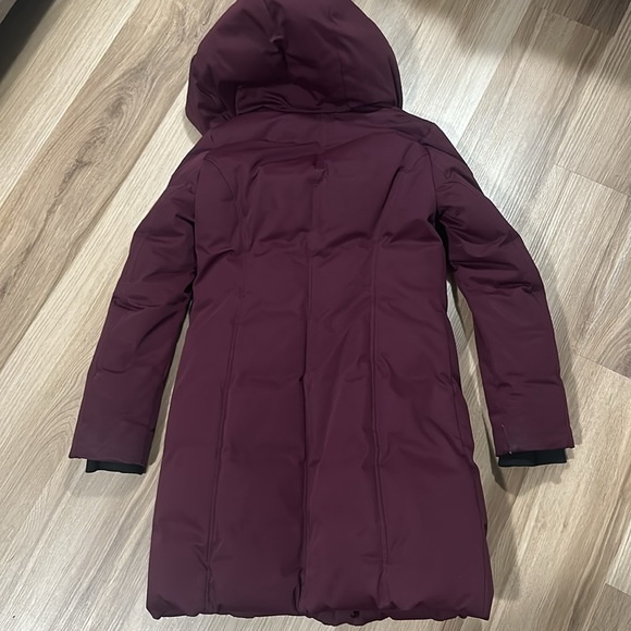 Sandova Winter Coat. GREAT condition. - Picture 7 of 7